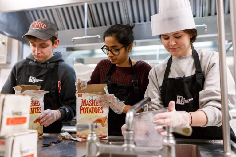 The Campus Kitchens Project raises the dough DC Central Kitchen